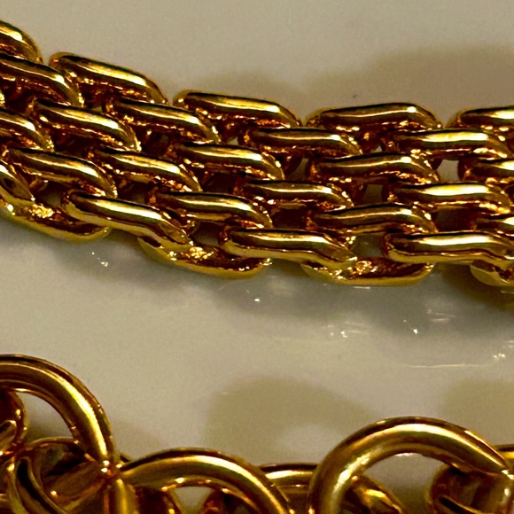 Perfect Monet gold plated choker circa 50’s 60’s Vintage Shepherds hook clasp. - Picture 9 of 9